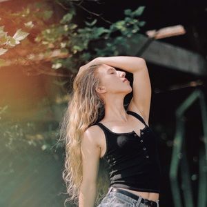 Meet your Posher, Raquel